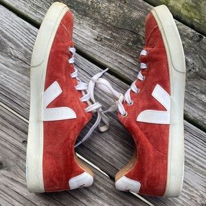 Women’s Veja Esplar Bastille Velvet Sneakers in Terracotta/White in Size US 9.0